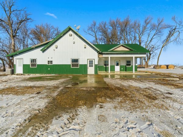 5134 340th Avenue, Blue Earth, MN 56013