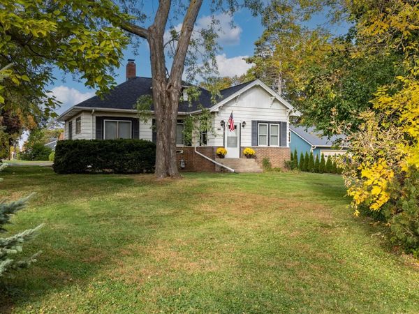 1443 Hazelwood Street, Saint Paul, MN 55106