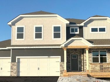 722 Winterberry Lane, Waconia, MN 55387