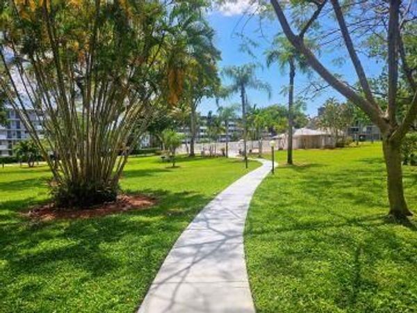 4650 Washington Street, Unit 504, Hollywood, FL 33021