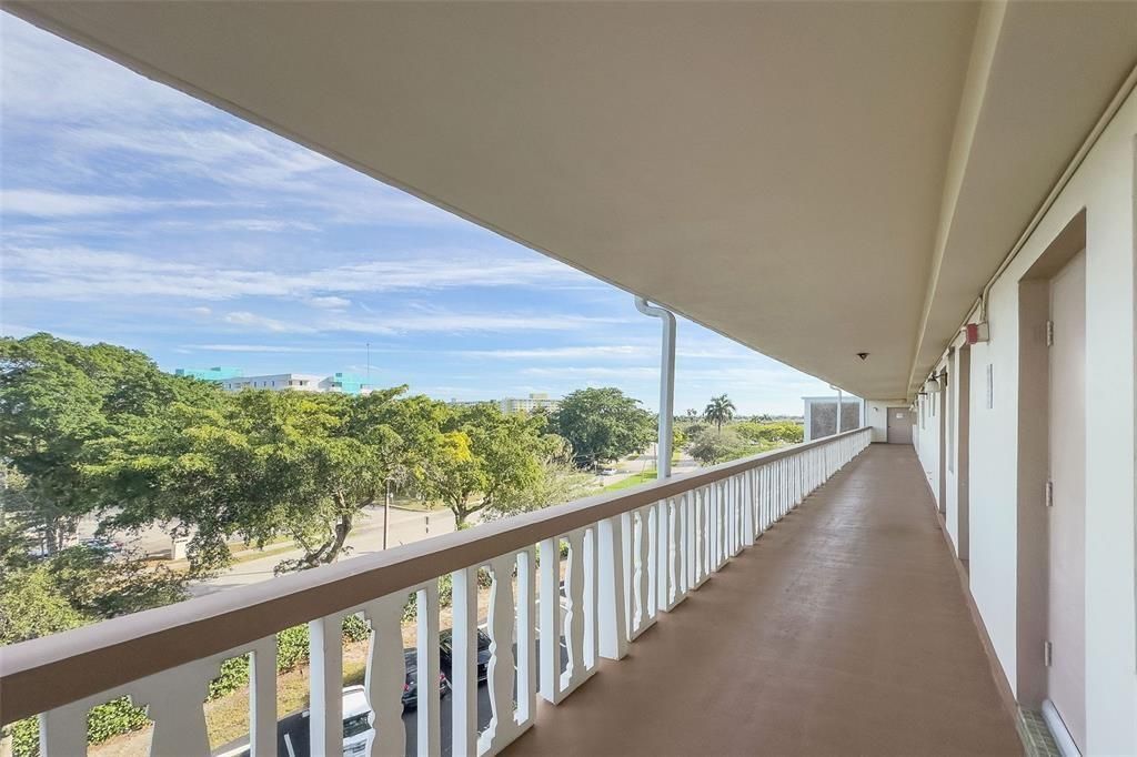 4650 Washington St, Unit 504, Hollywood, FL 33021 Photo
