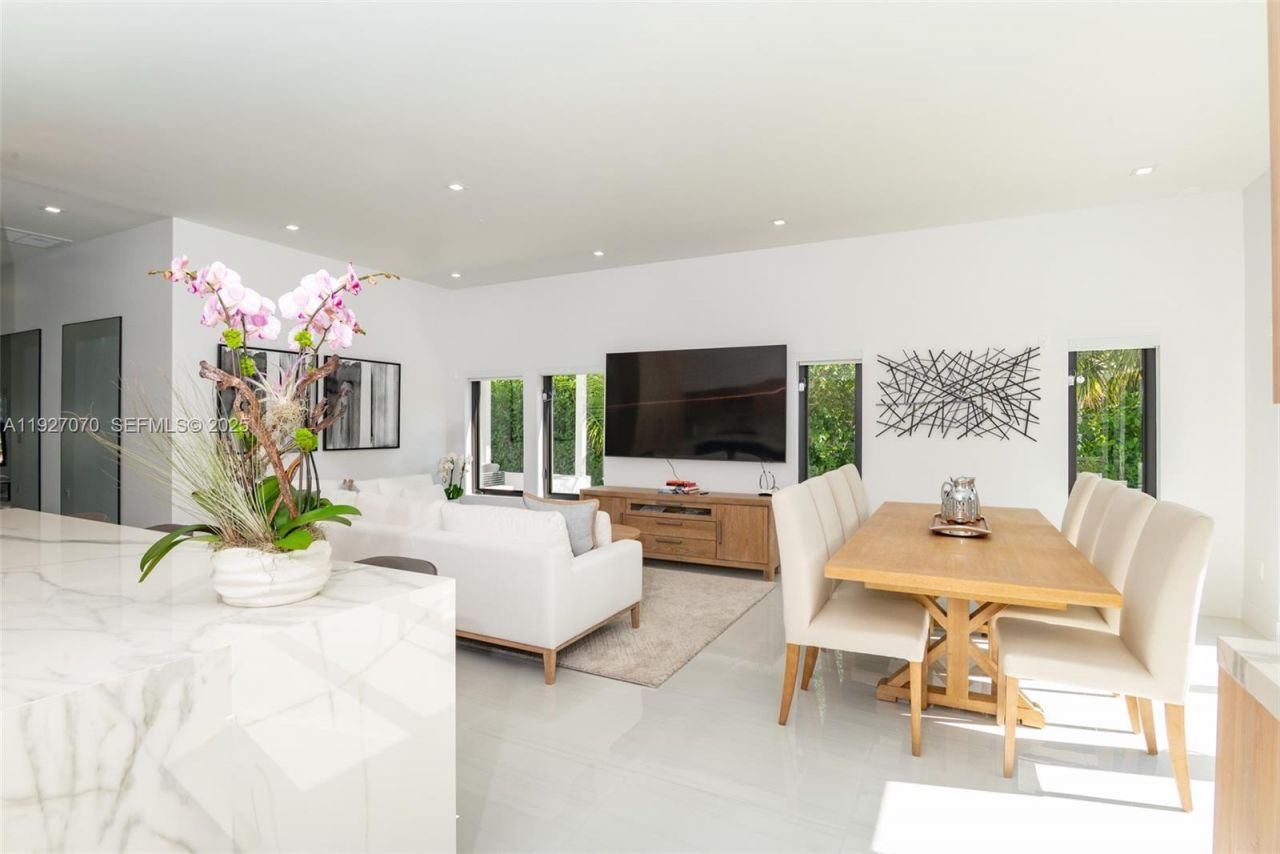 306 Plymouth Rd, West Palm Beach, FL 33405 Photo