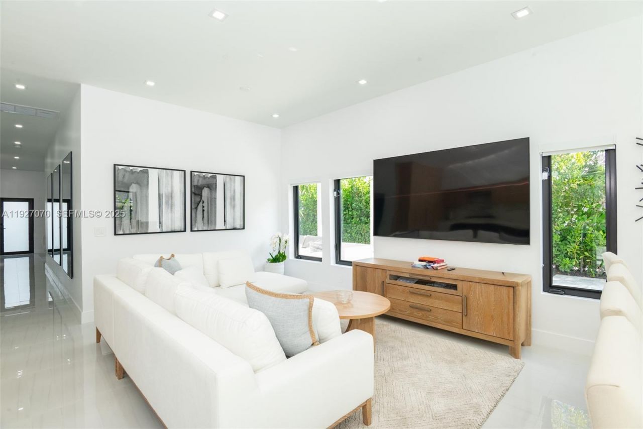 306 Plymouth Rd, West Palm Beach, FL 33405 Photo