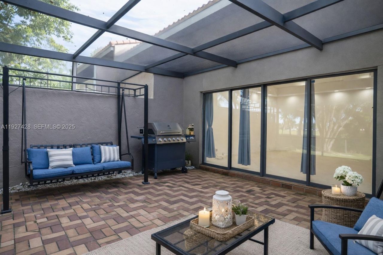 2305 Saint Andrews Rd, Unit 129, Hollywood, FL 33021 Photo