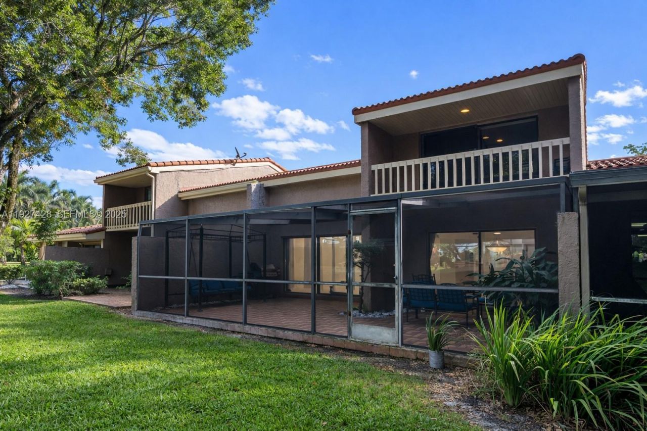 2305 Saint Andrews Rd, Unit 129, Hollywood, FL 33021 Photo