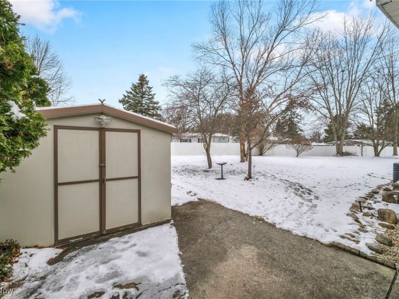 27202 Cook Road, Unit 95, Olmsted Township, OH 44138 Photo 35