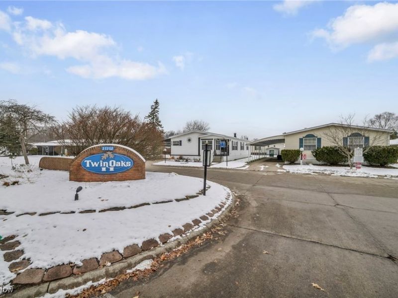 27202 Cook Road, Unit 95, Olmsted Township, OH 44138 Photo 43