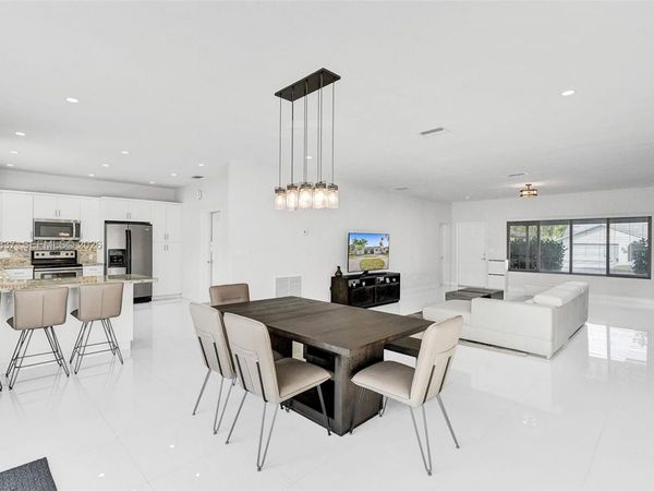 1102 Meadowlark Ave, Miami Springs, FL 33166