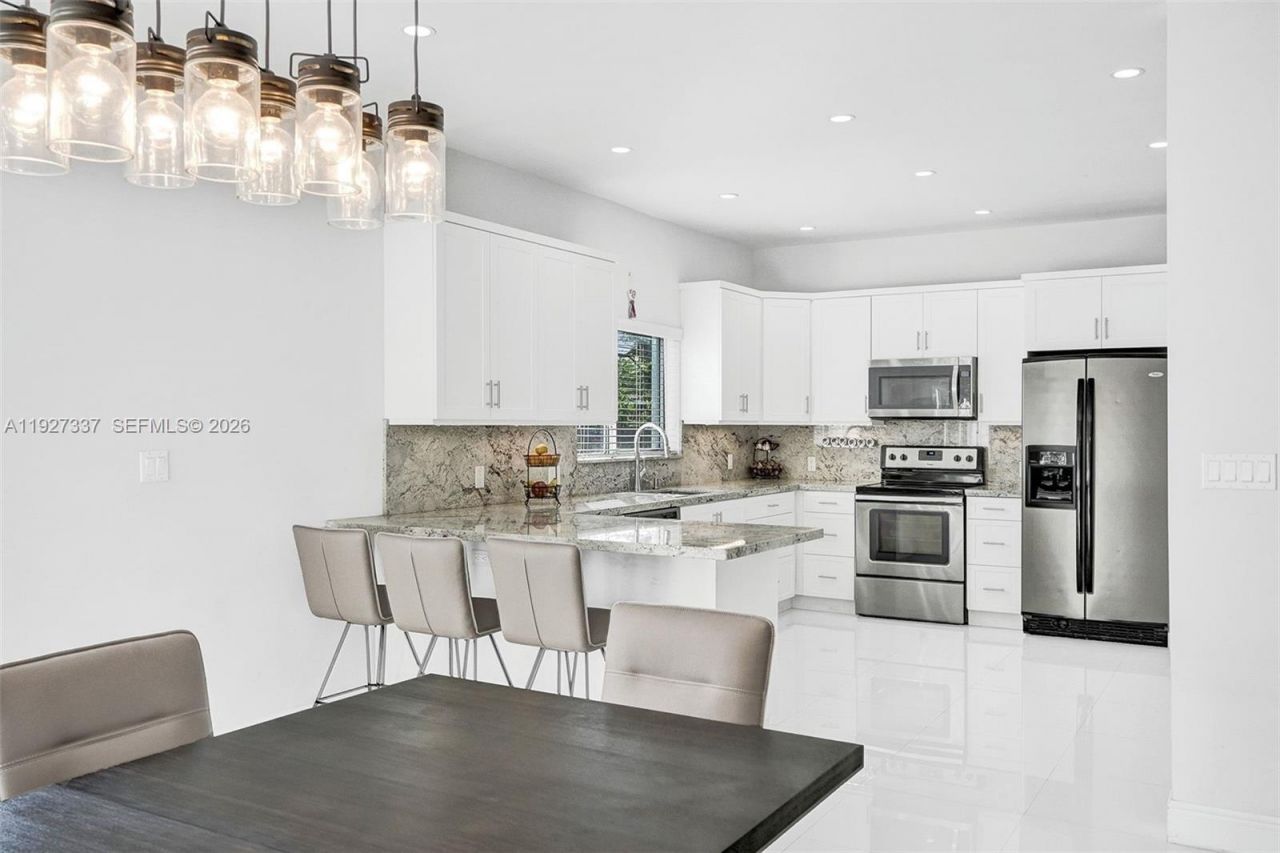 1102 Meadowlark Ave, Miami Springs, FL 33166 Photo