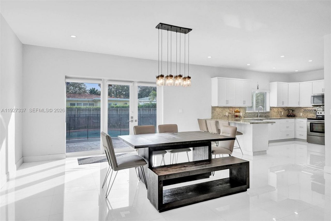 1102 Meadowlark Ave, Miami Springs, FL 33166 Photo