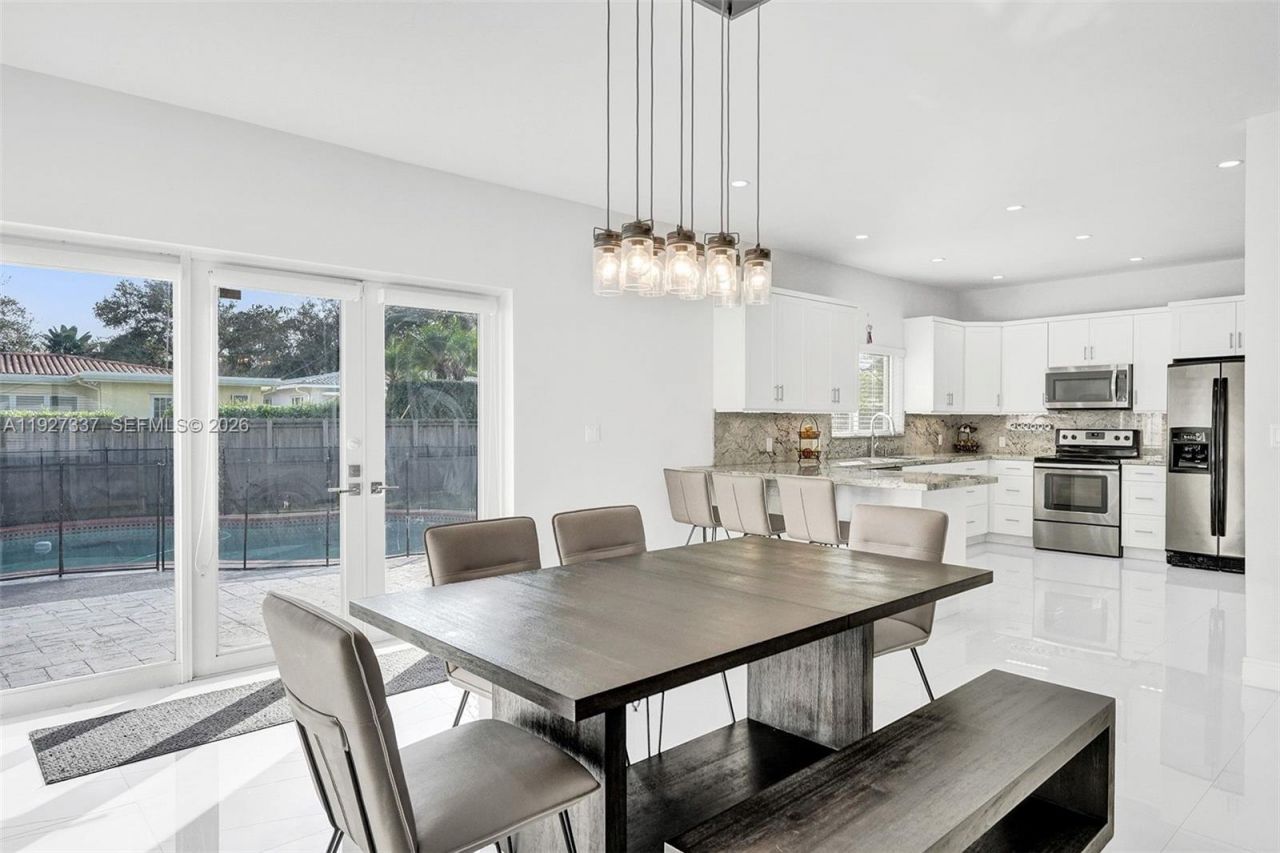 1102 Meadowlark Ave, Miami Springs, FL 33166 Photo