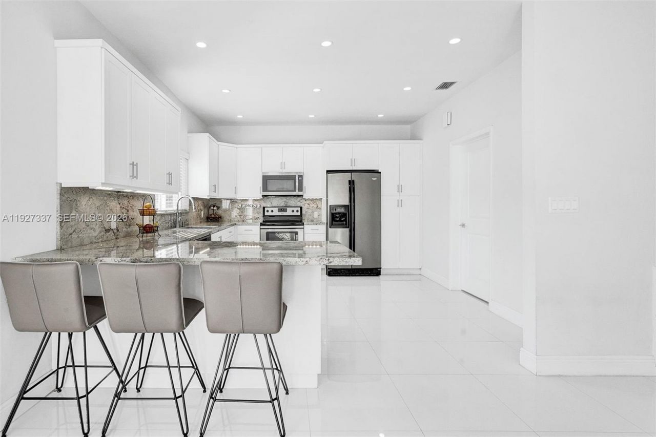 1102 Meadowlark Ave, Miami Springs, FL 33166 Photo