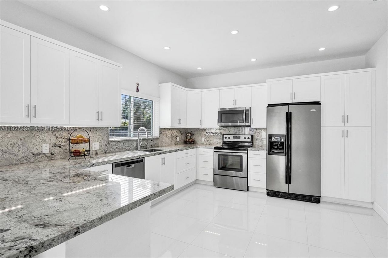 1102 Meadowlark Ave, Miami Springs, FL 33166 Photo