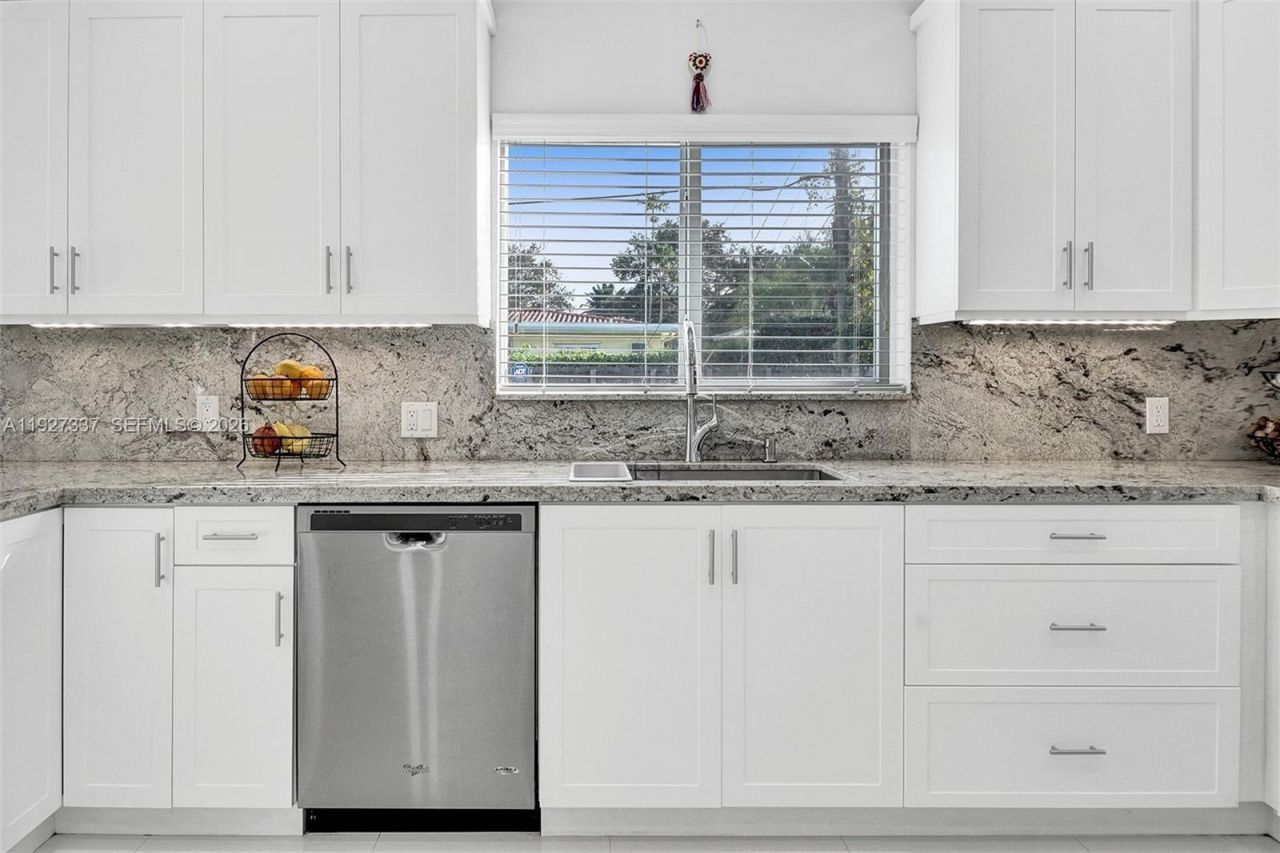 1102 Meadowlark Ave, Miami Springs, FL 33166 Photo