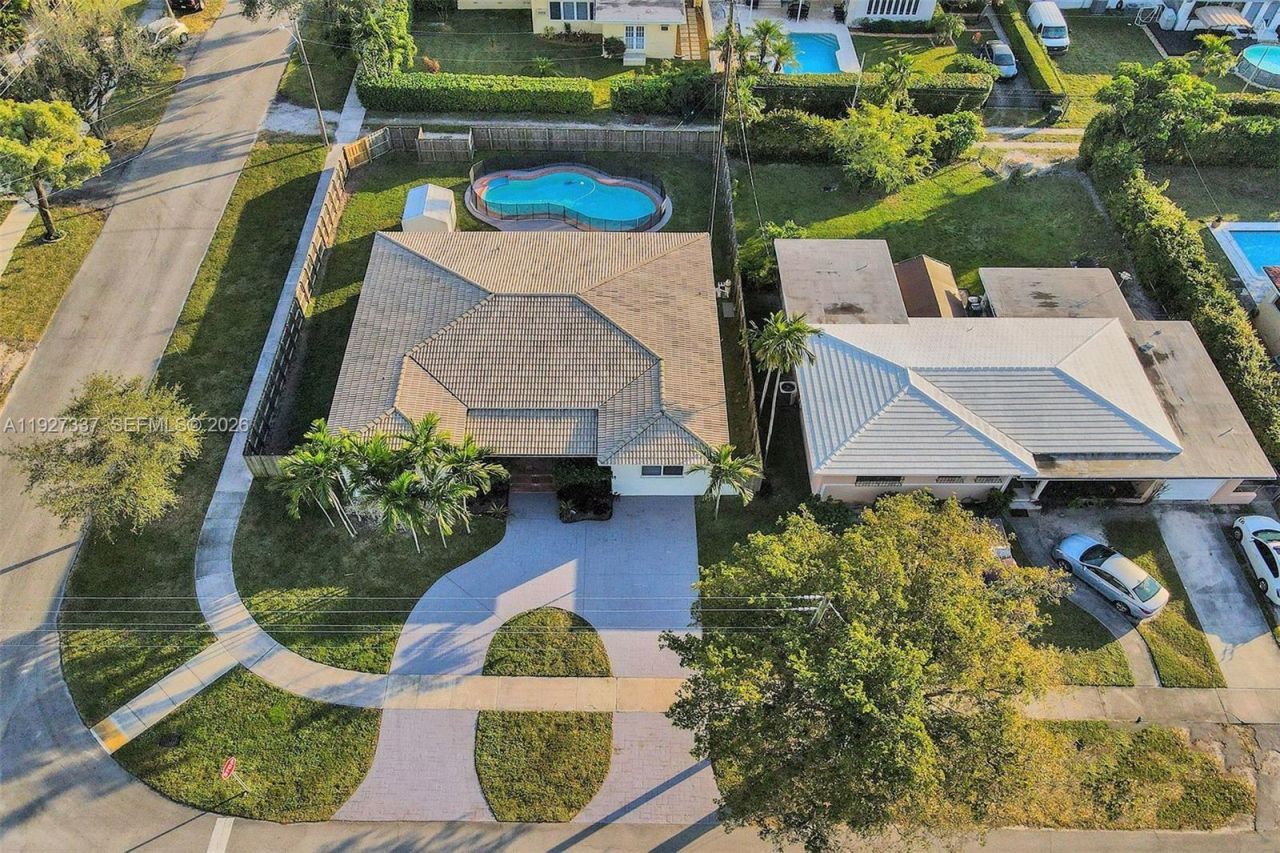 1102 Meadowlark Ave, Miami Springs, FL 33166 Photo