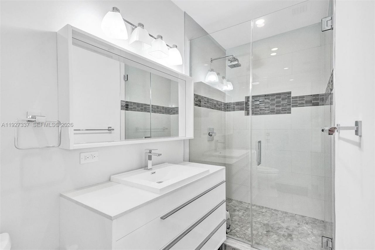 1102 Meadowlark Ave, Miami Springs, FL 33166 Photo