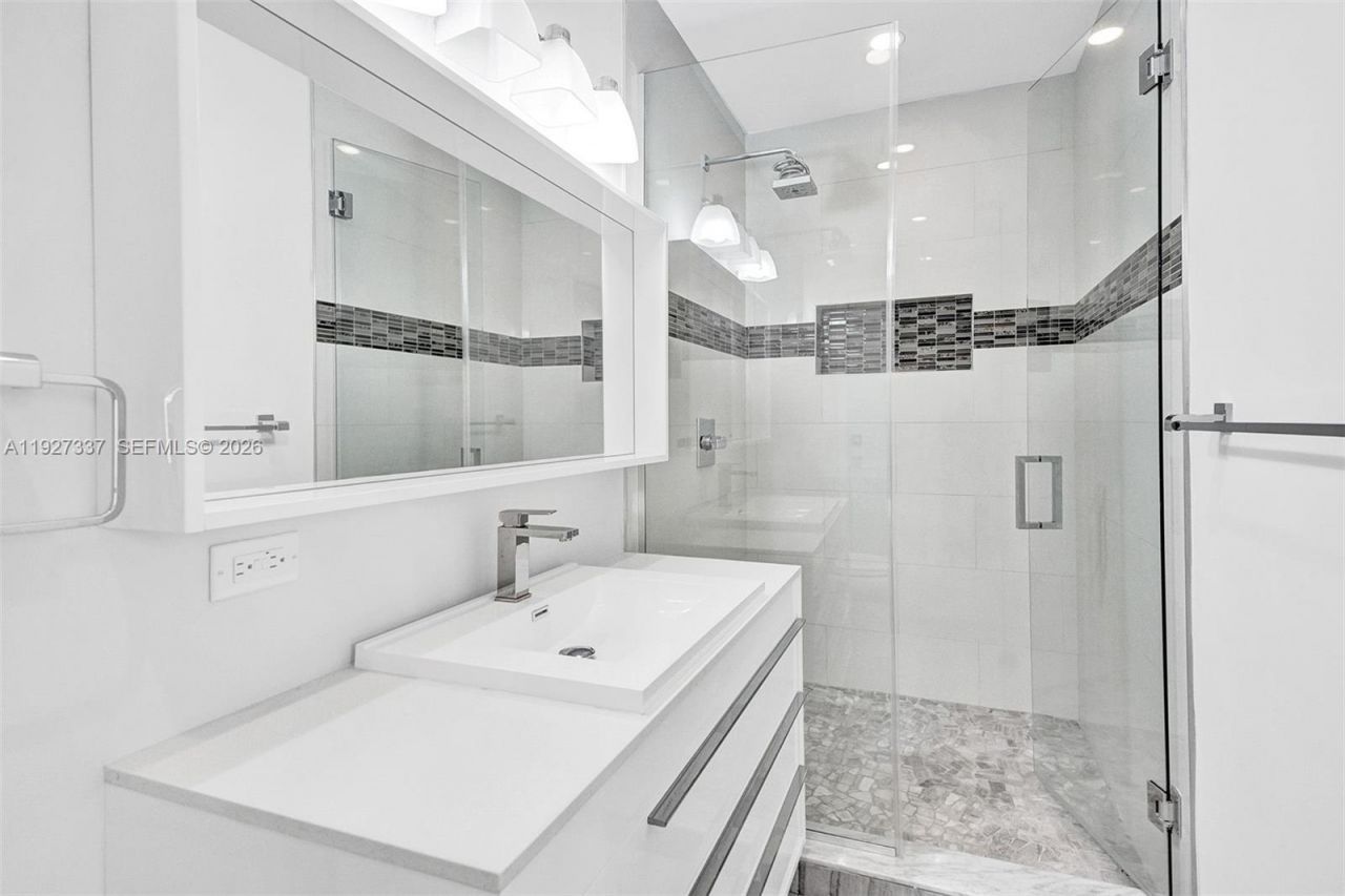 1102 Meadowlark Ave, Miami Springs, FL 33166 Photo