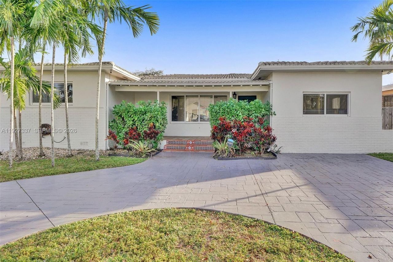 1102 Meadowlark Ave, Miami Springs, FL 33166 Photo