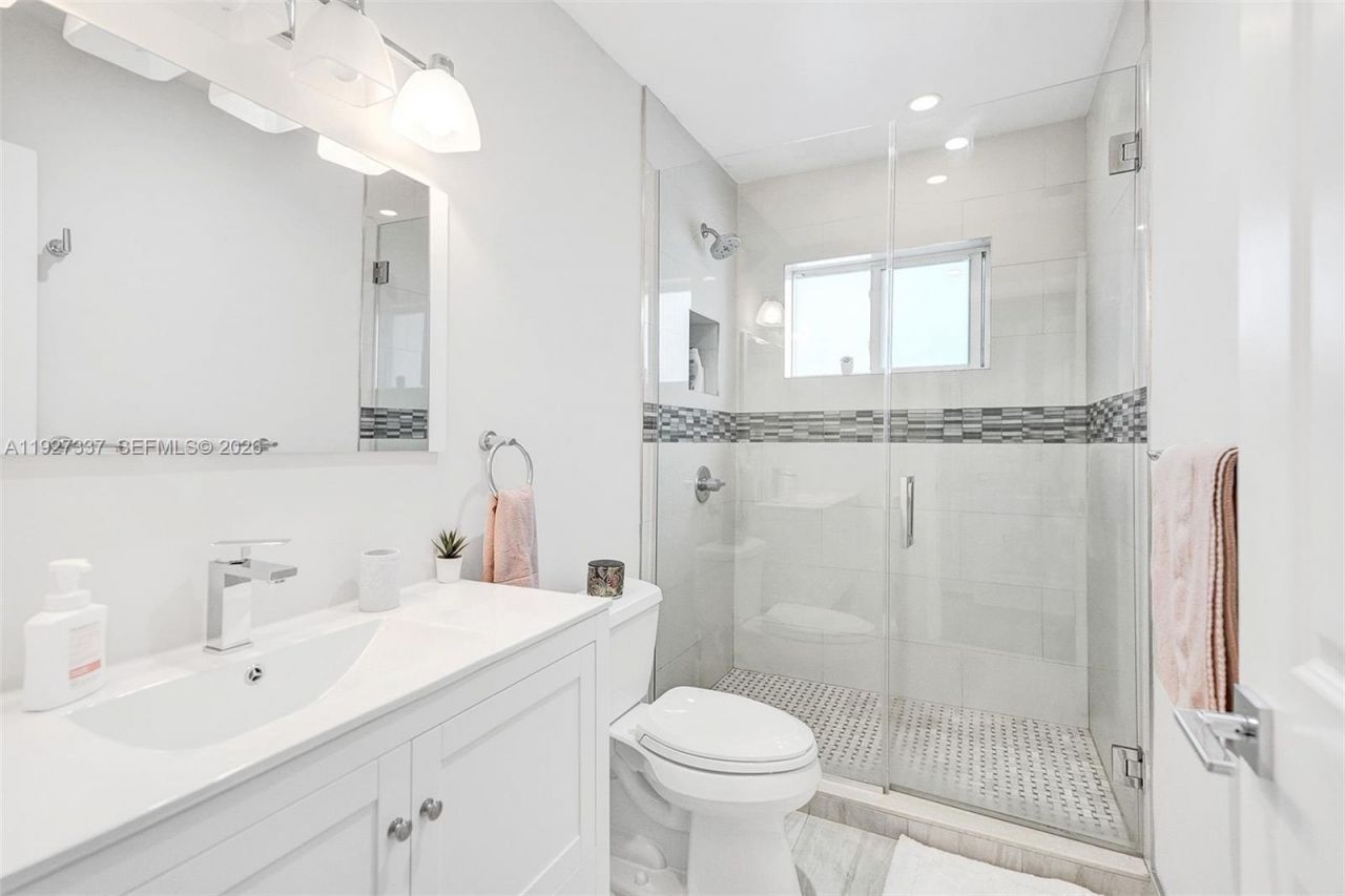 1102 Meadowlark Ave, Miami Springs, FL 33166 Photo