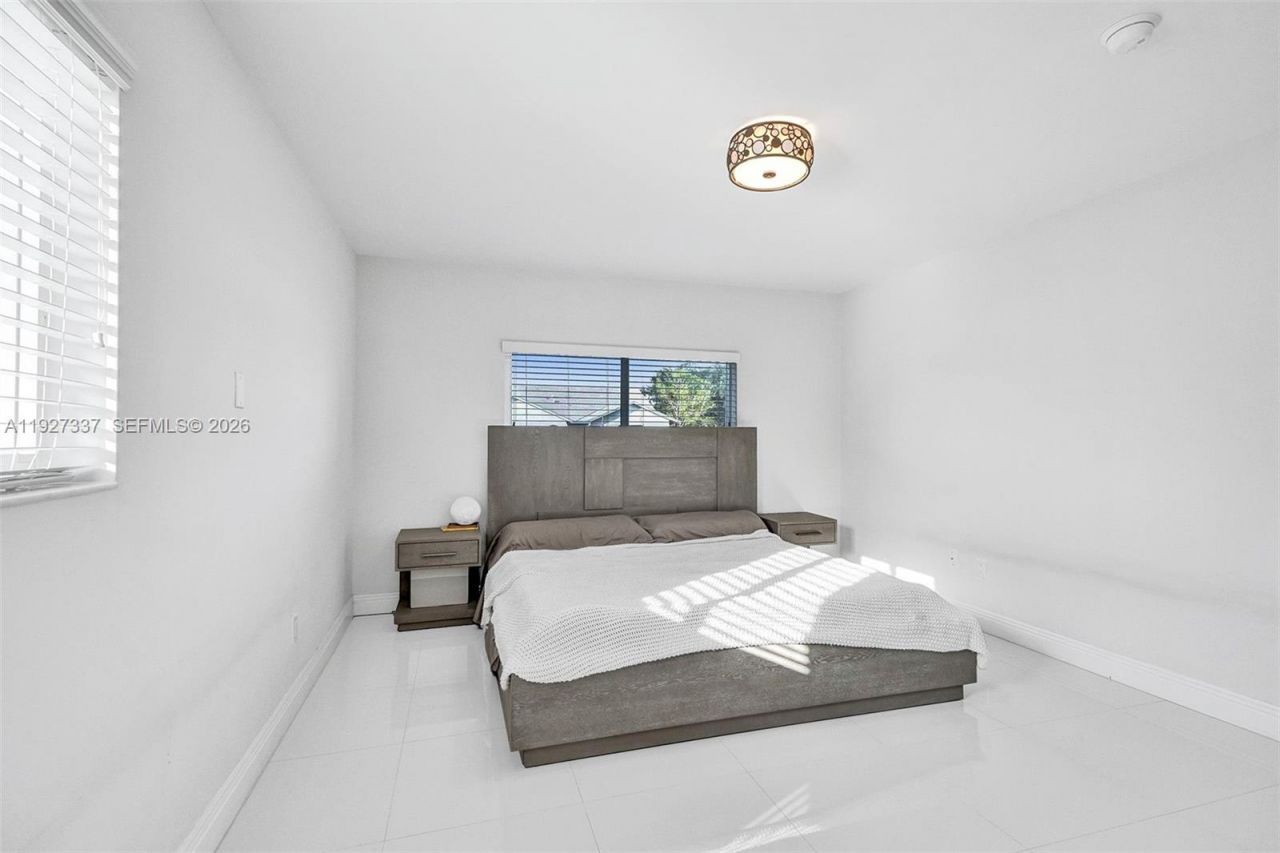 1102 Meadowlark Ave, Miami Springs, FL 33166 Photo