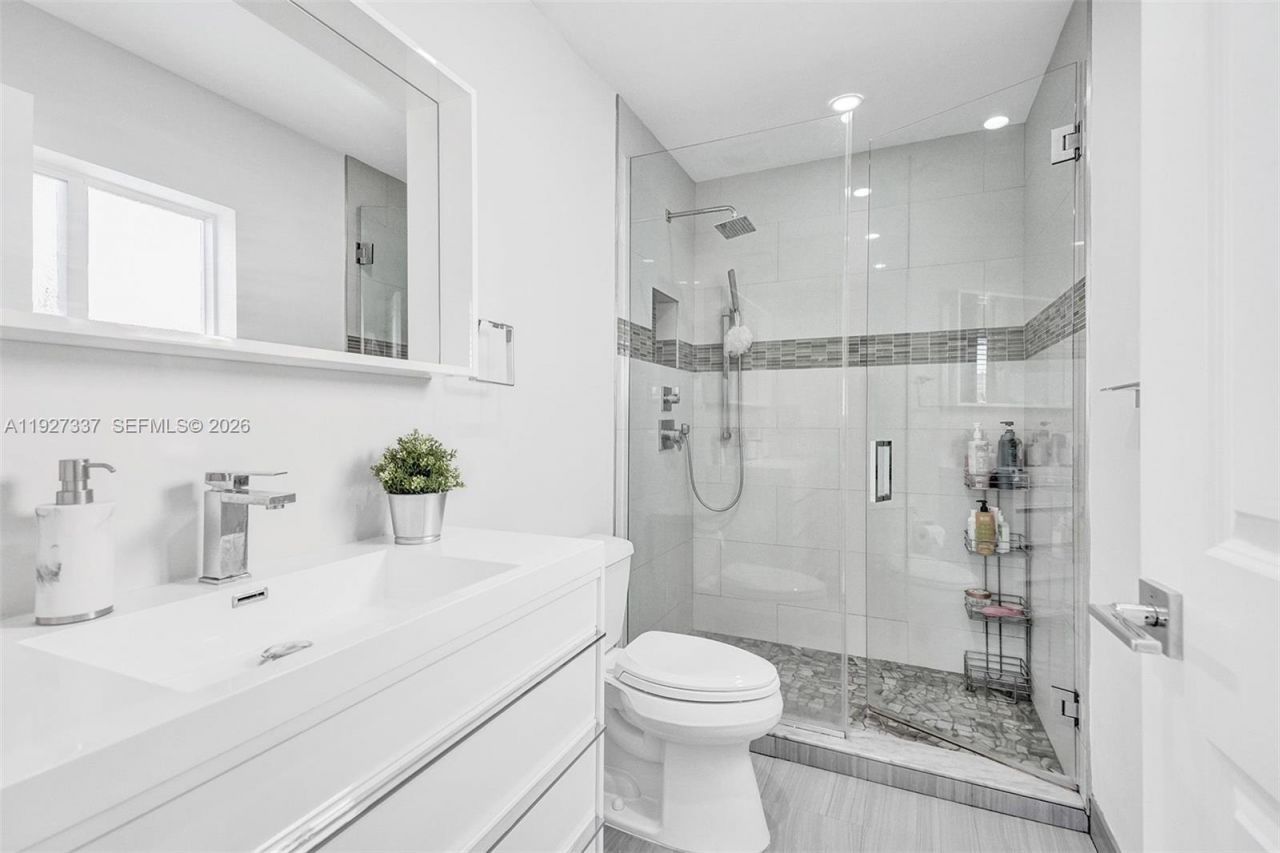 1102 Meadowlark Ave, Miami Springs, FL 33166 Photo