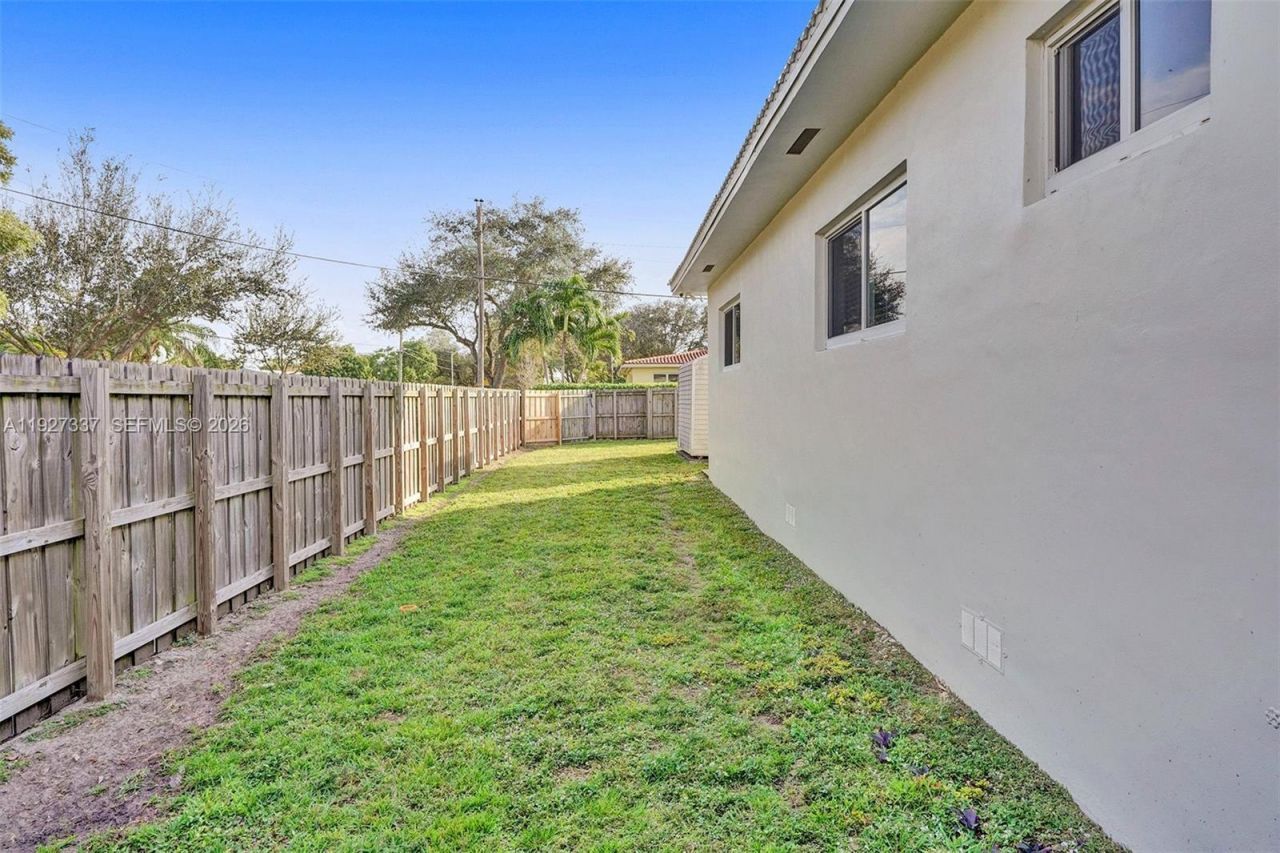 1102 Meadowlark Ave, Miami Springs, FL 33166 Photo