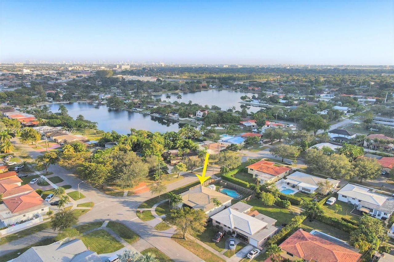 1102 Meadowlark Ave, Miami Springs, FL 33166 Photo