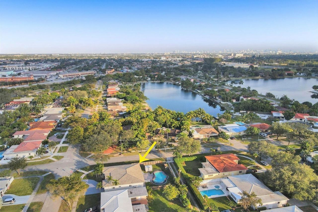 1102 Meadowlark Ave, Miami Springs, FL 33166 Photo