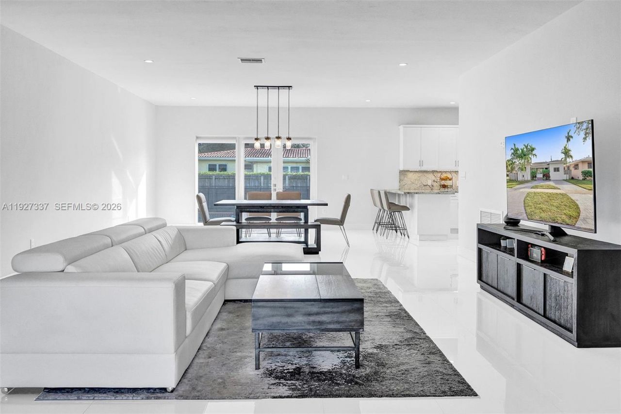 1102 Meadowlark Ave, Miami Springs, FL 33166 Photo