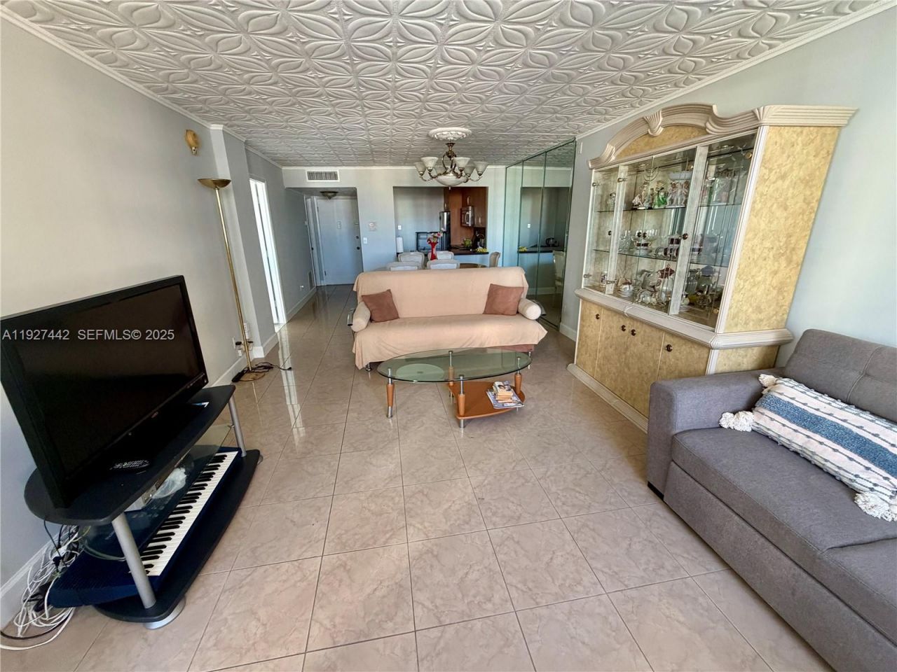 1849 S Ocean Drive, Unit 1405, Hallandale Beach, FL 33009 Photo