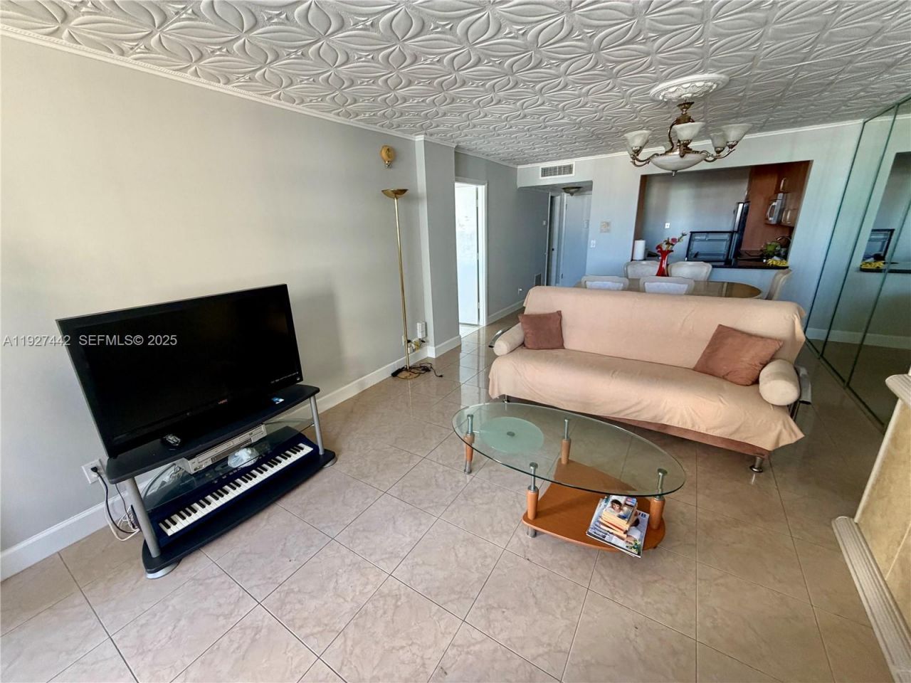 1849 S Ocean Drive, Unit 1405, Hallandale Beach, FL 33009 Photo