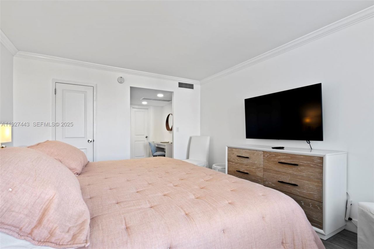 3140 S Ocean Dr, Unit 511, Hallandale Beach, FL 33009 Photo