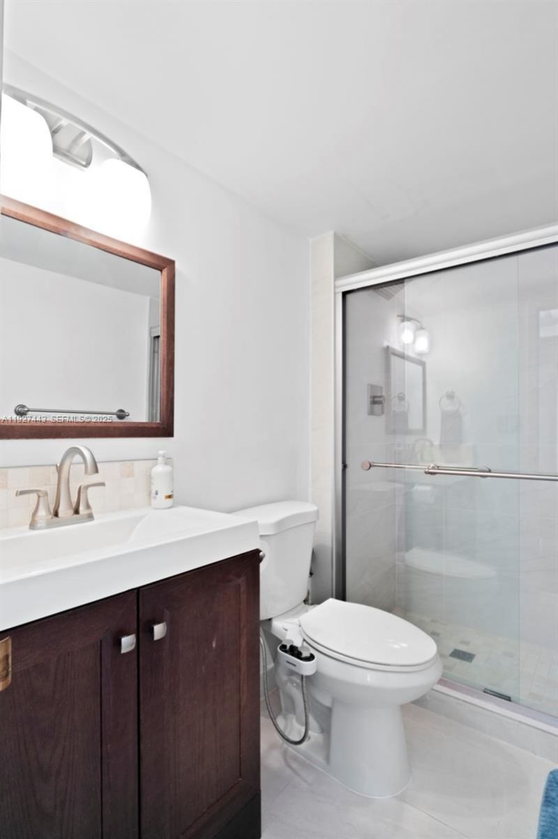 3140 S Ocean Dr, Unit 511, Hallandale Beach, FL 33009 Photo