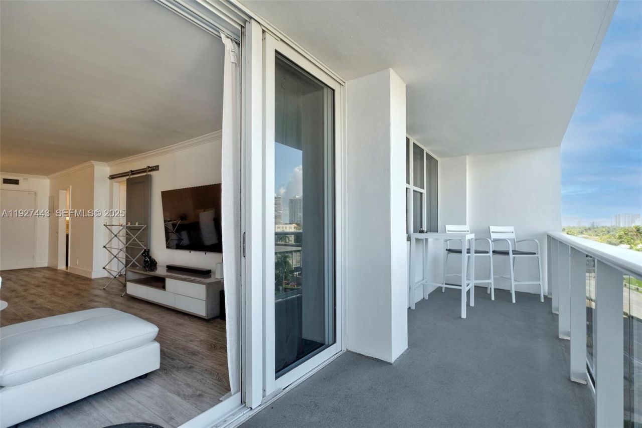 3140 S Ocean Dr, Unit 511, Hallandale Beach, FL 33009 Photo