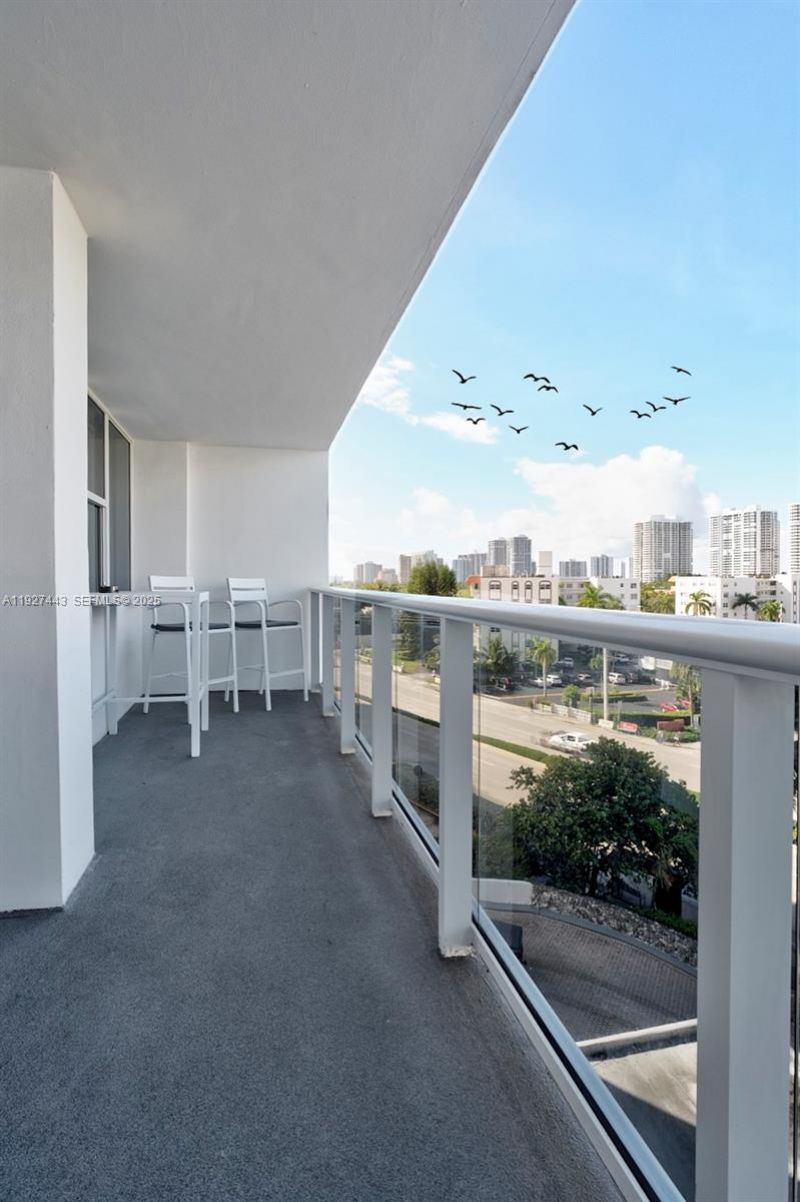 3140 S Ocean Dr, Unit 511, Hallandale Beach, FL 33009 Photo