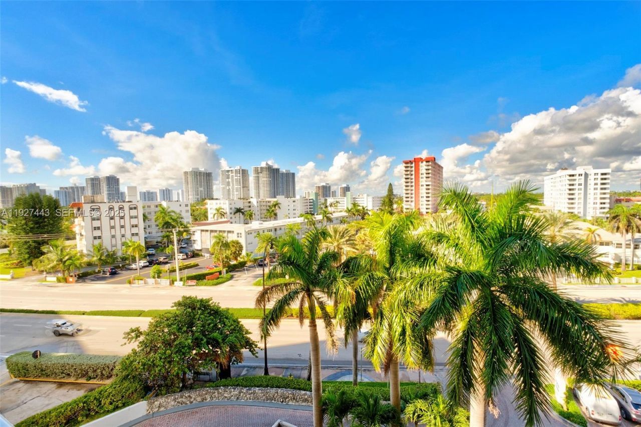 3140 S Ocean Dr, Unit 511, Hallandale Beach, FL 33009 Photo