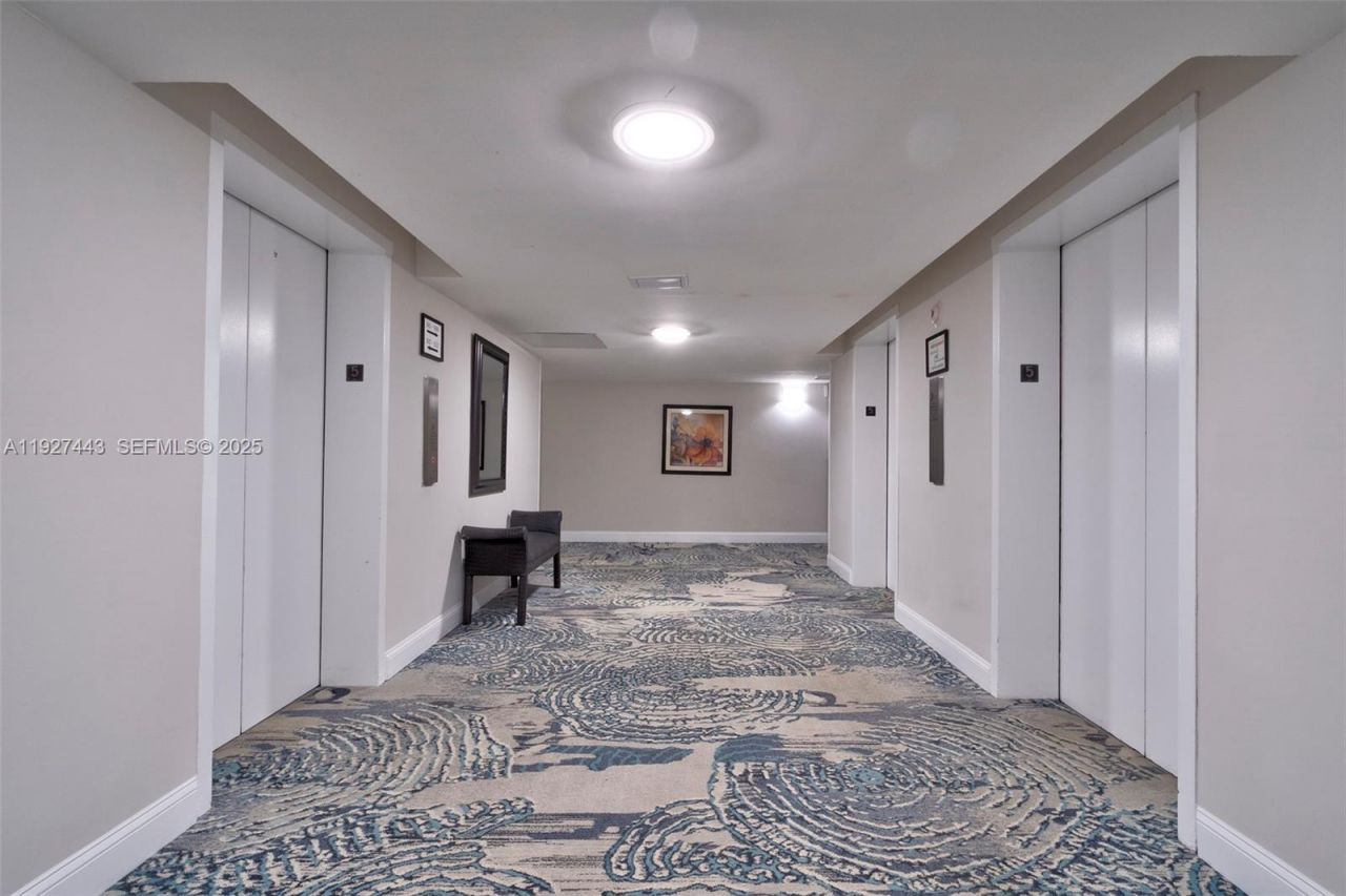 3140 S Ocean Dr, Unit 511, Hallandale Beach, FL 33009 Photo