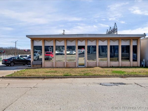 218 S Comanche Avenue, Bartlesville, OK 74003