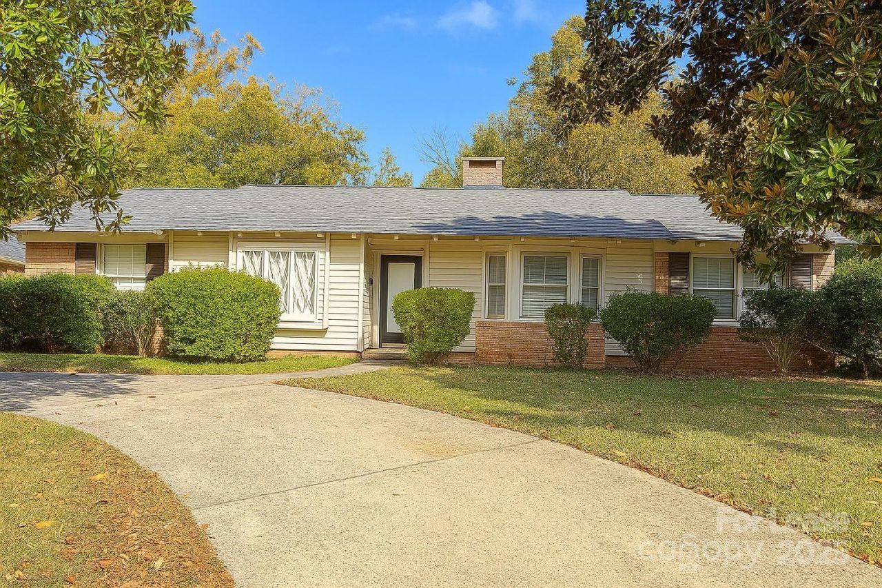 2025 Tyvola Road, Charlotte, NC 28210 Main Photo