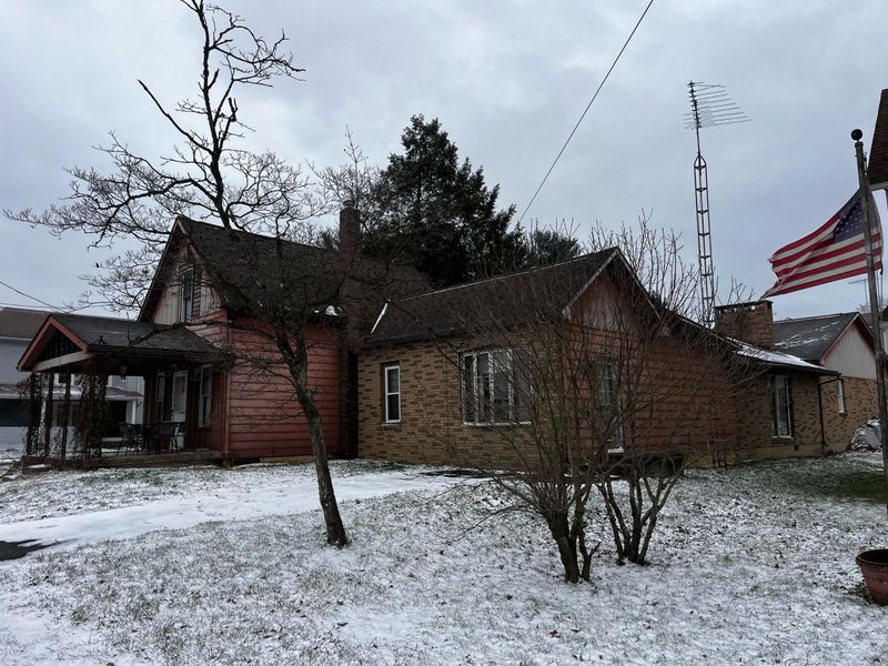 102 Cedar Street S, Danville, OH 43014 Photo 3