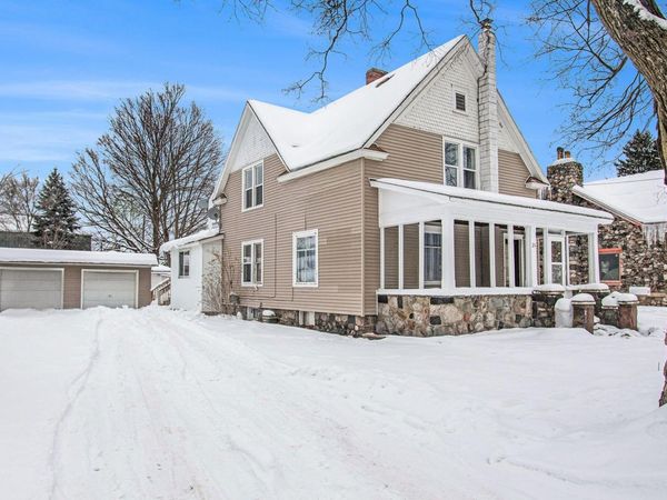 21 W Shepard Street, Hartford, MI 49057