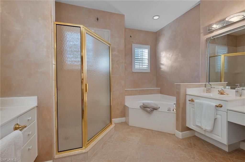 642 Vintage Reserve Cir, Unit 3D, Naples, FL 34119 Photo
