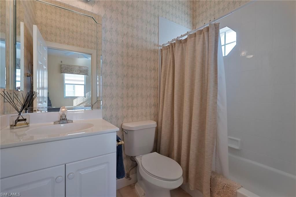 642 Vintage Reserve Cir, Unit 3D, Naples, FL 34119 Photo