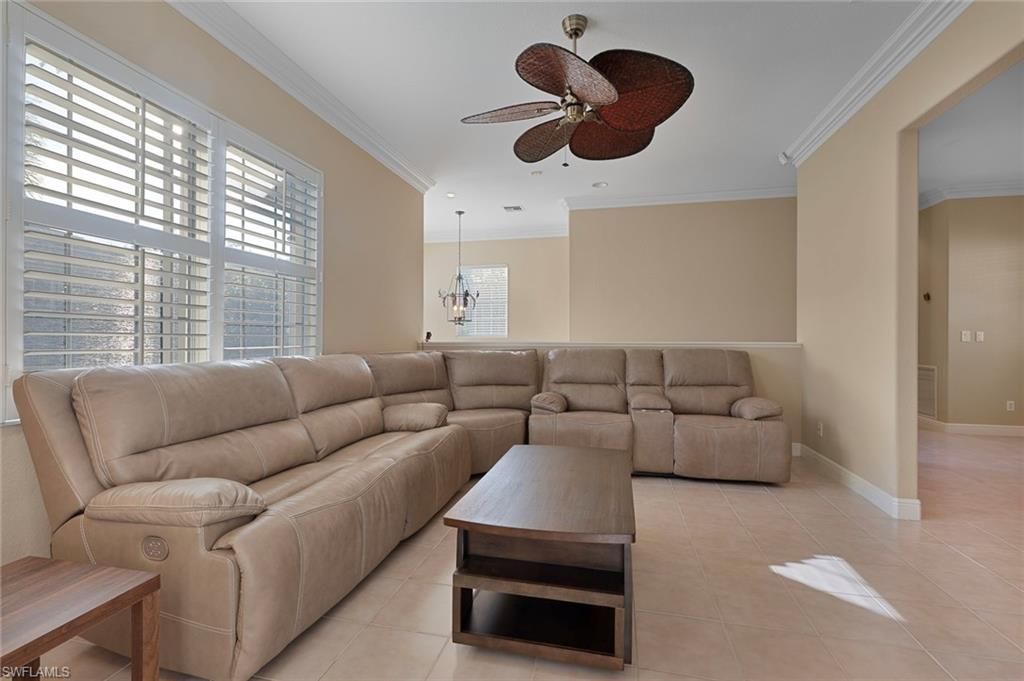 642 Vintage Reserve Cir, Unit 3D, Naples, FL 34119 Photo