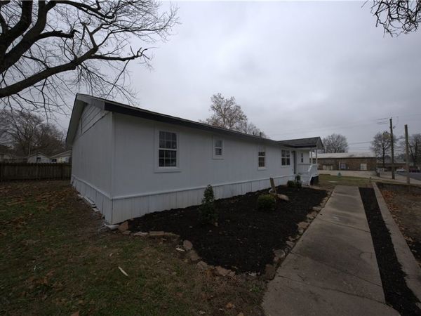 108 N Main Avenue , Lincoln, AR 72744