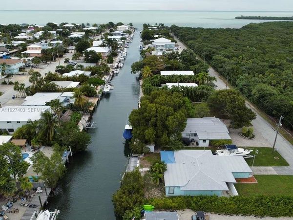 1403 Grouper Dr, Marathon, FL 33050