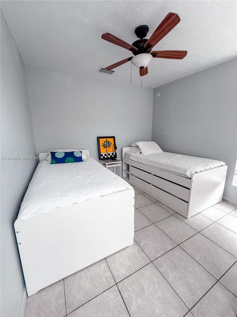 1403 Grouper Dr, Marathon, FL 33050 Photo