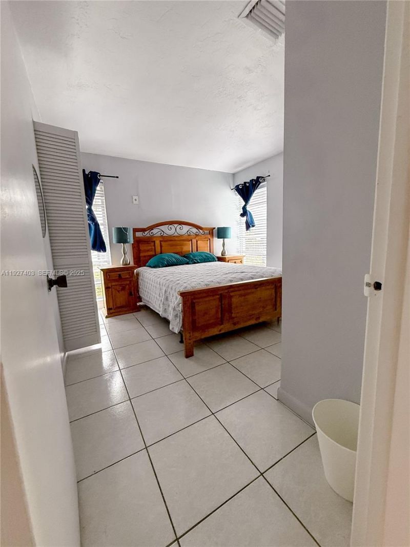 1403 Grouper Dr, Marathon, FL 33050 Photo