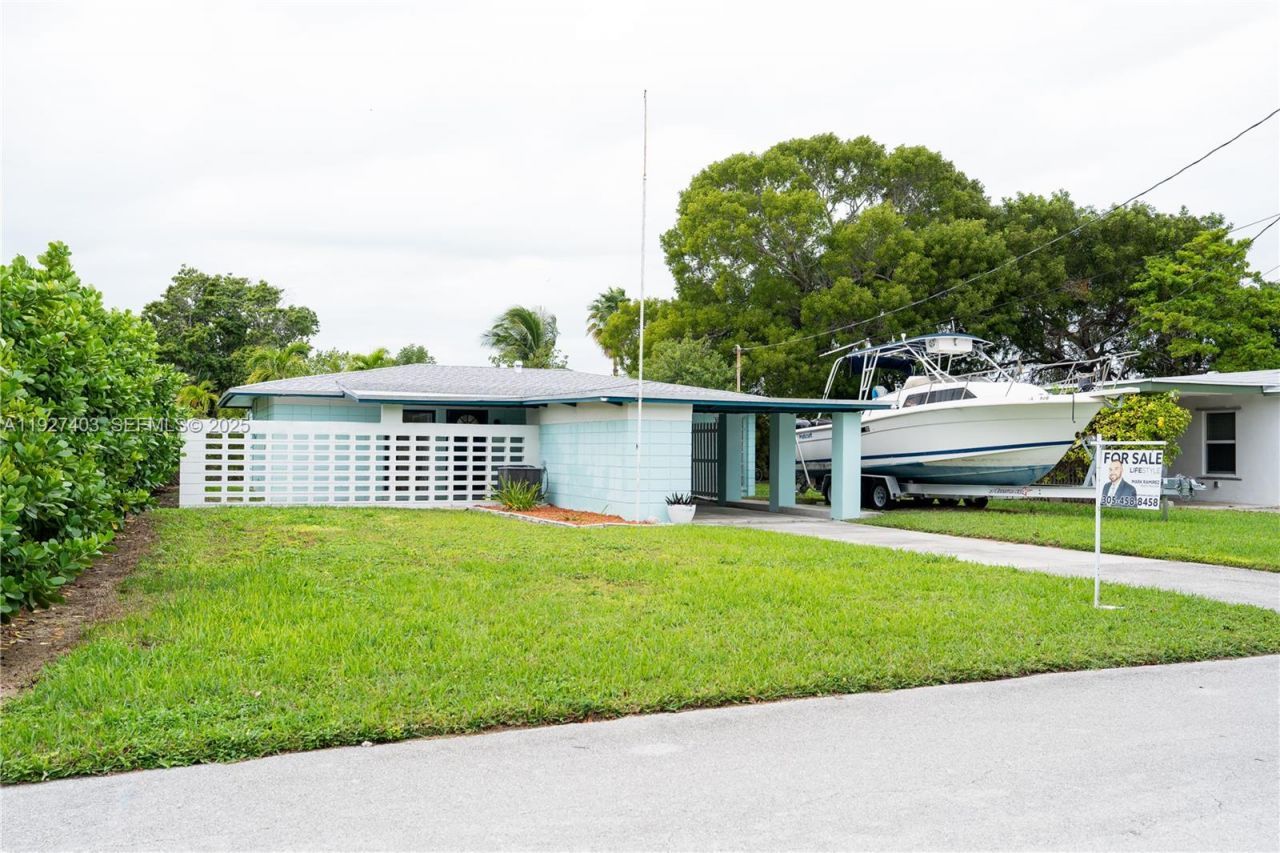 1403 Grouper Dr, Marathon, FL 33050 Photo