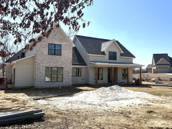 760 Ironwood Dr, Starkville, MS 39759